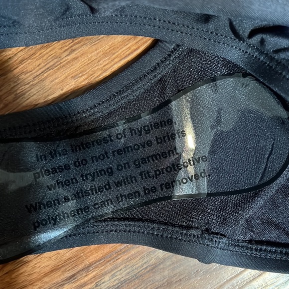 Tommy Bahama Pearl Sun Cat Over the Shoulder High Neck One Piece - Picture 14 of 16